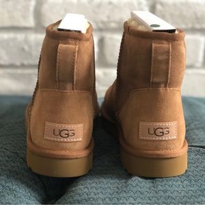 UGG Classic Mini ll size 7. Paid $160. Get them for $100! Never worn. GORGEOUS!